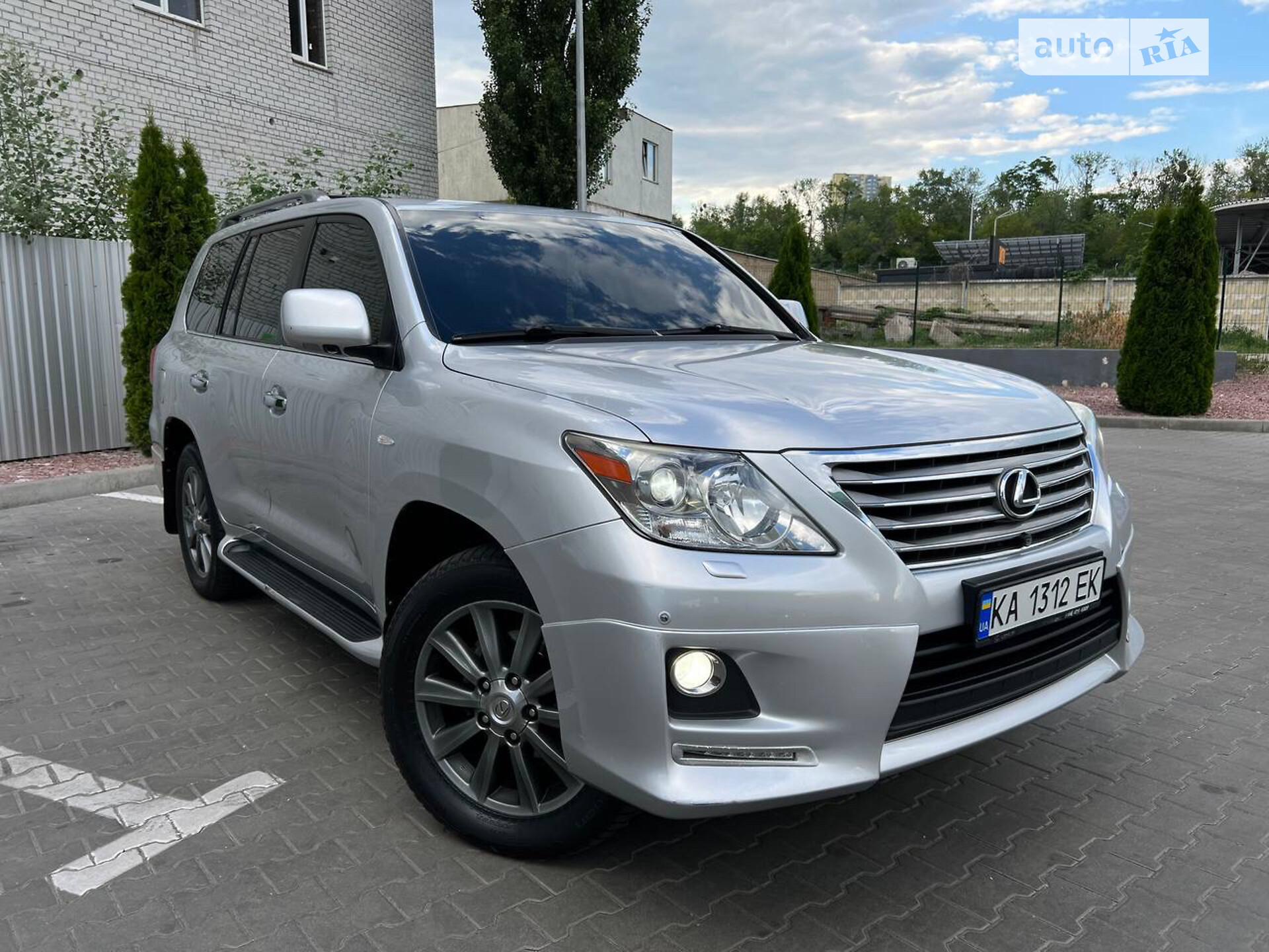 LEXUS LX 570 2010