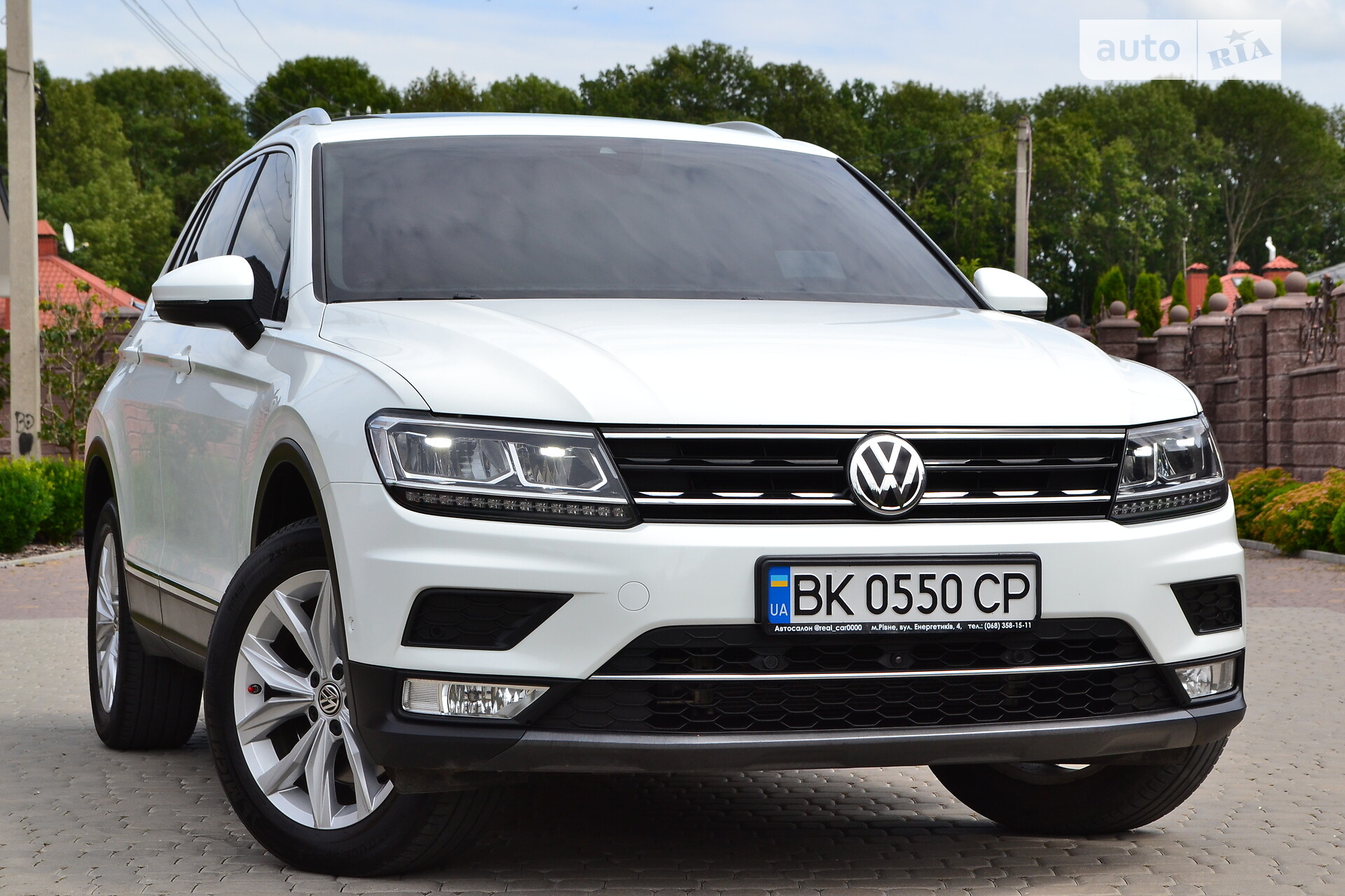 VOLKSWAGEN TIGUAN 2016