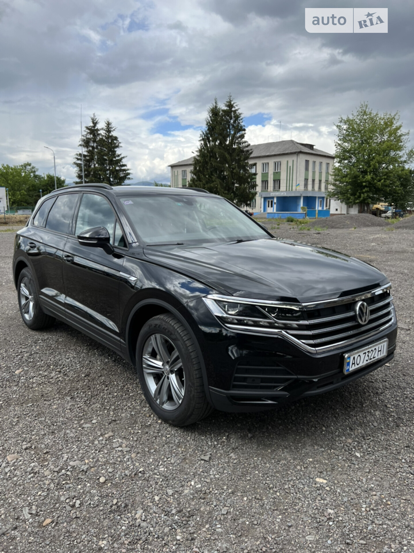 VOLKSWAGEN TOUAREG