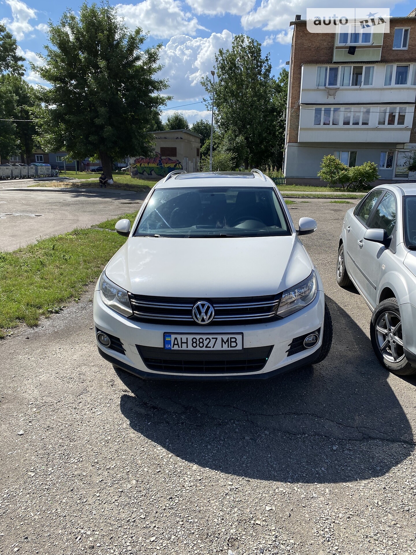 VOLKSWAGEN TIGUAN 2012