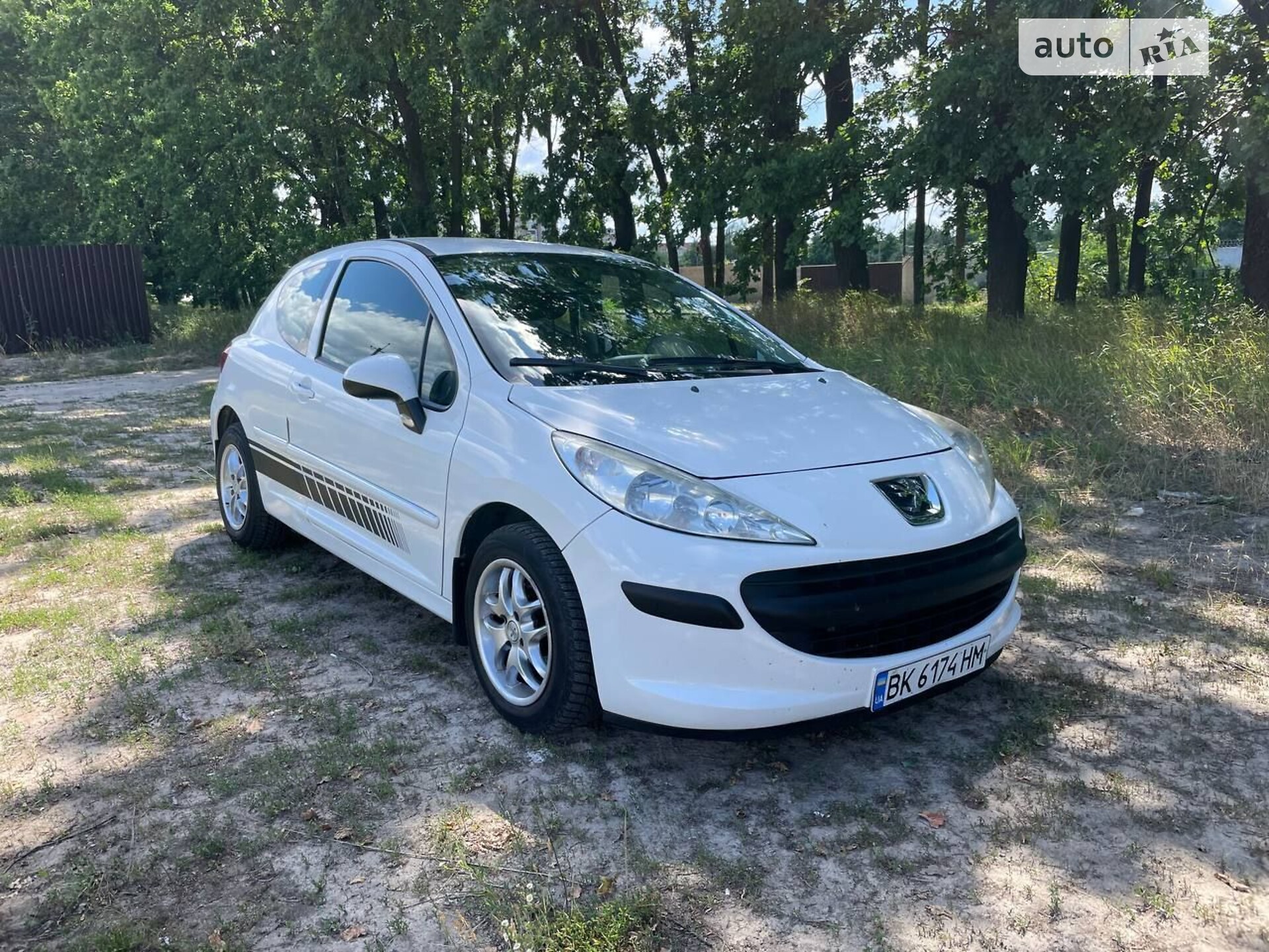 PEUGEOT 207 2011