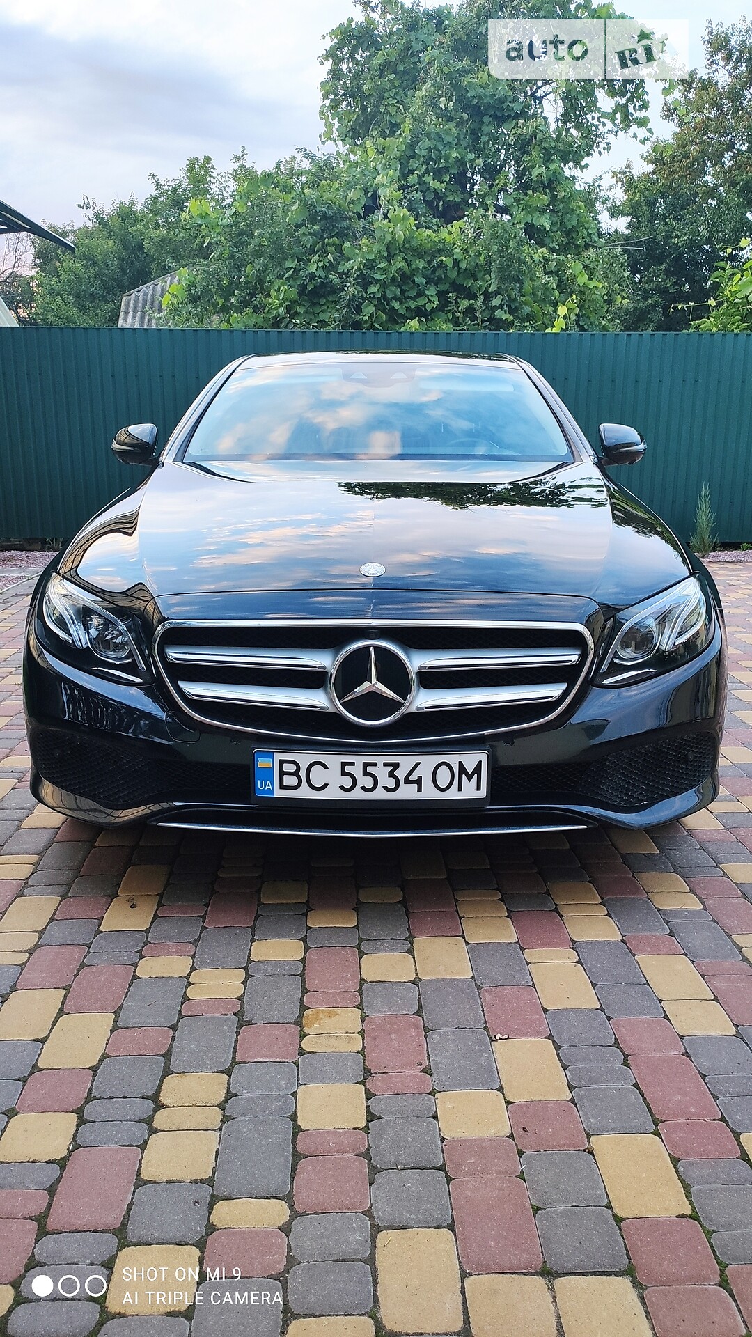 MERCEDES-BENZ E 220 2016