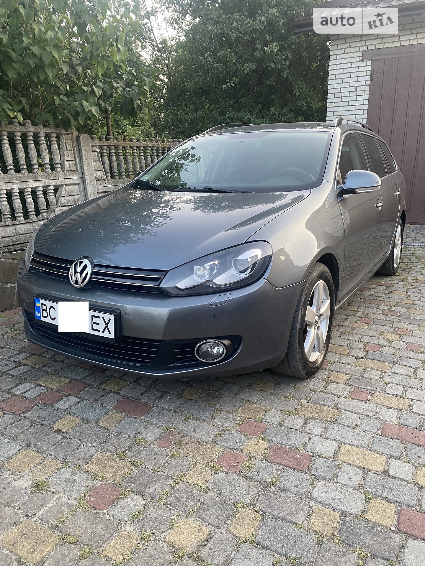 VOLKSWAGEN GOLF 2010
