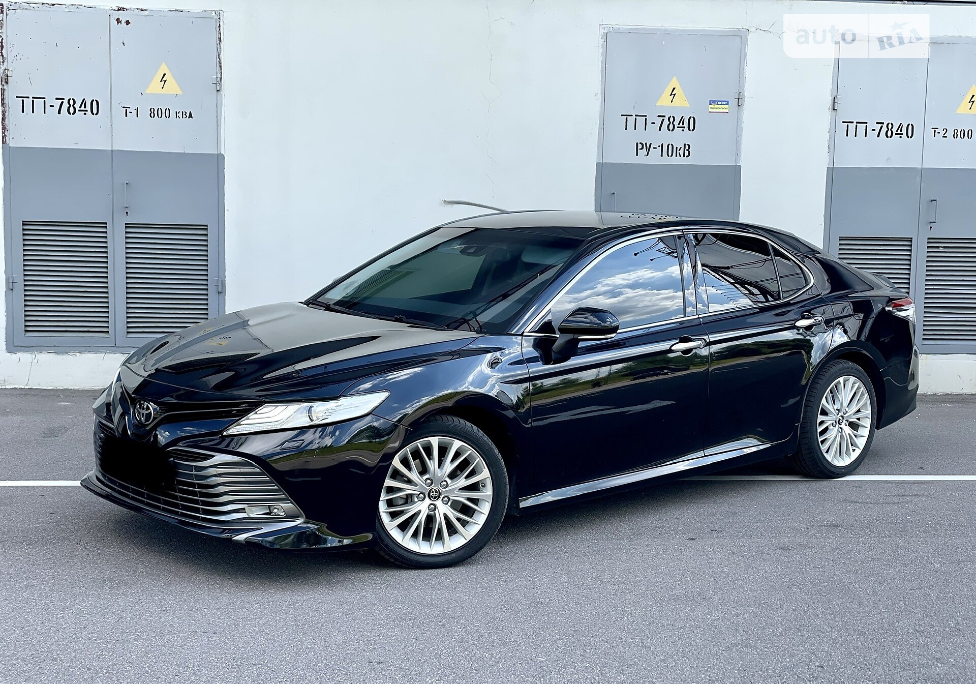 TOYOTA CAMRY