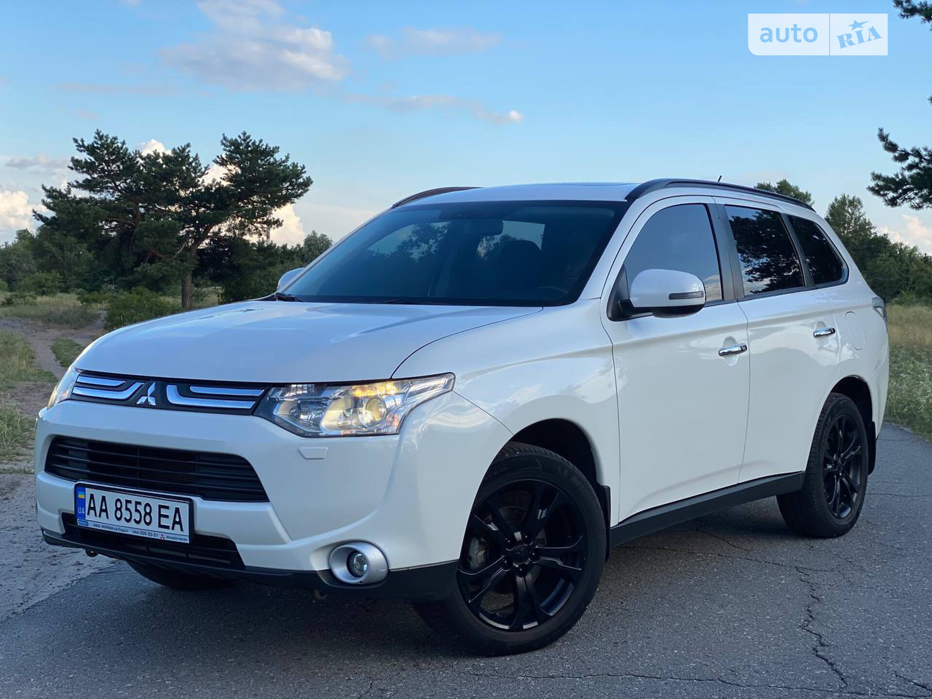 MITSUBISHI OUTLANDER