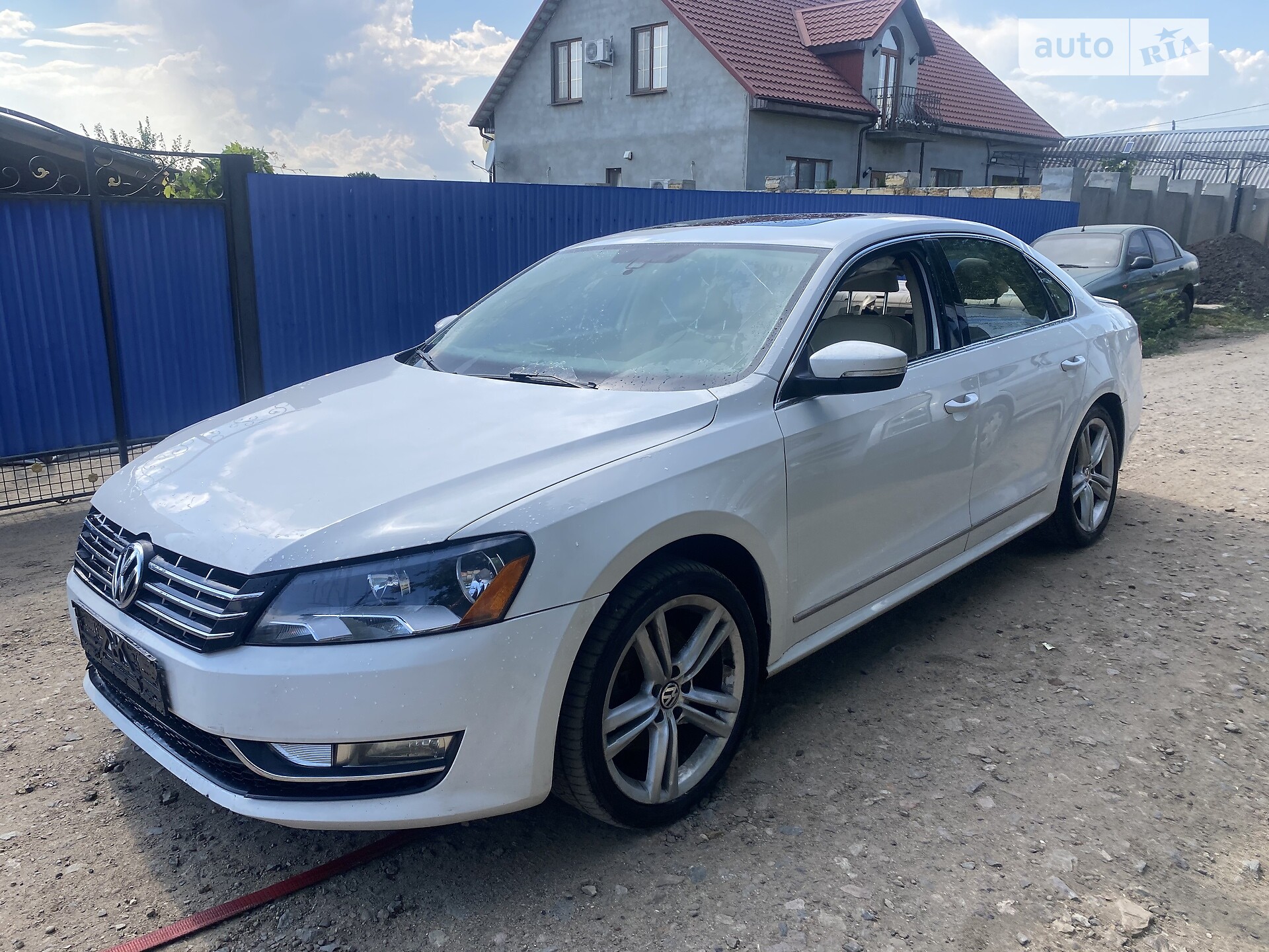 VOLKSWAGEN PASSAT 2013