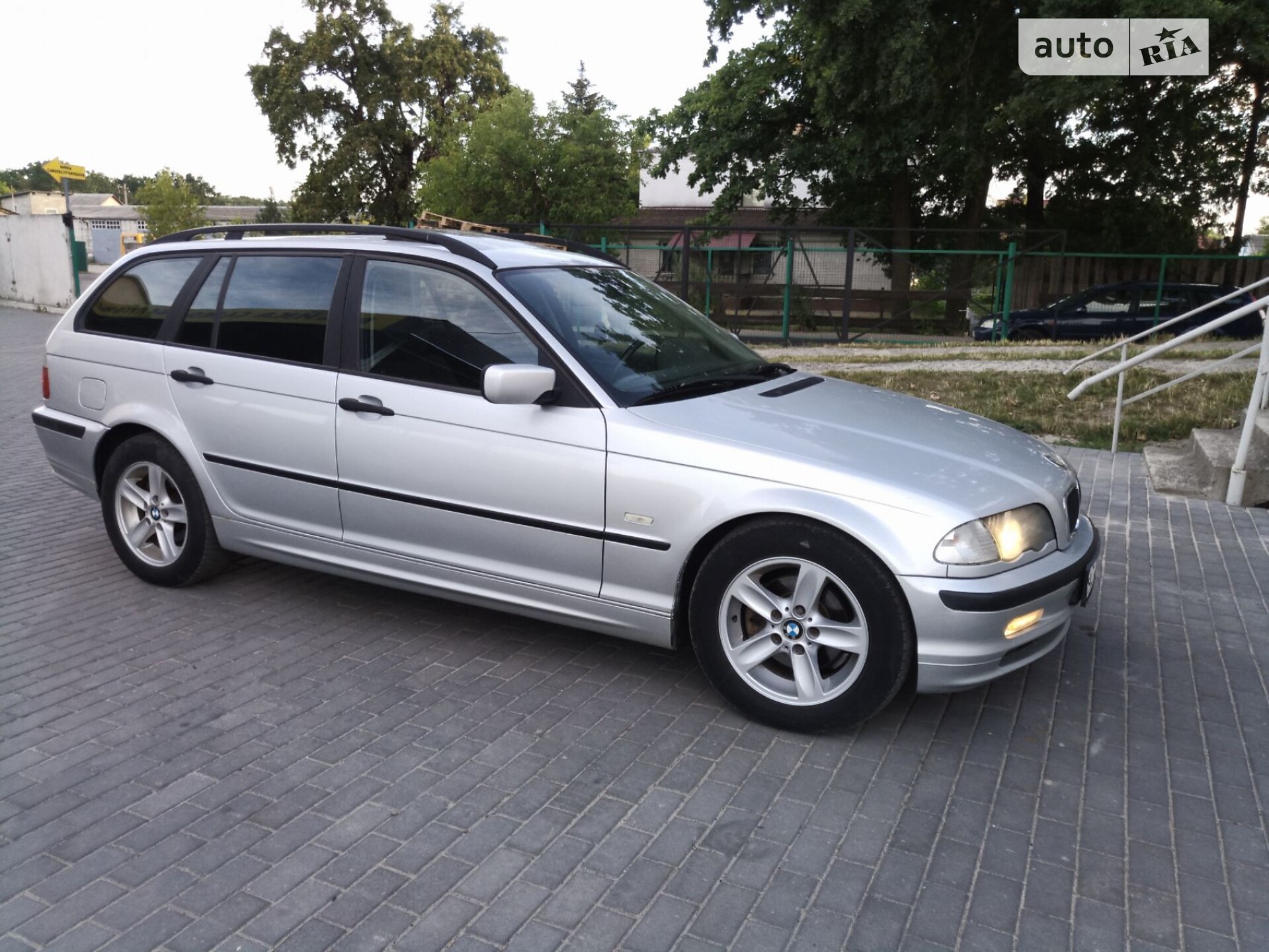 BMW 2001