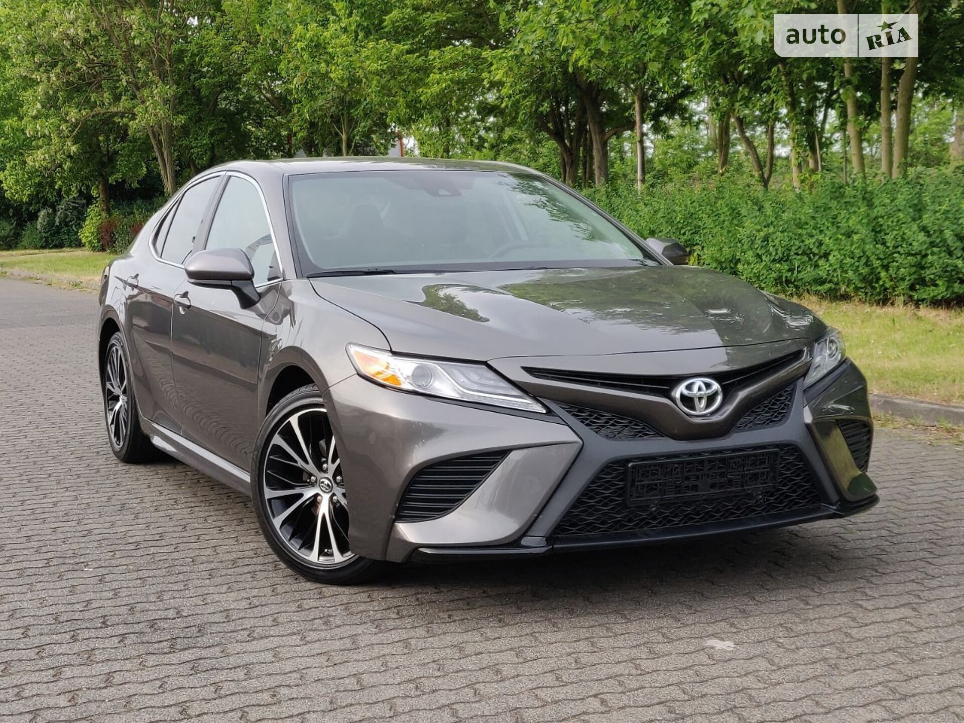 Toyota Camry 2019
