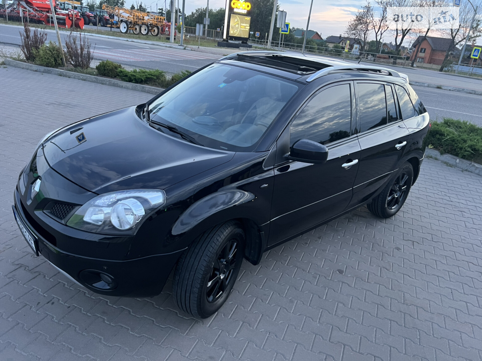 Головне фото звіту автомобіля RENAULT KOLEOS 2011