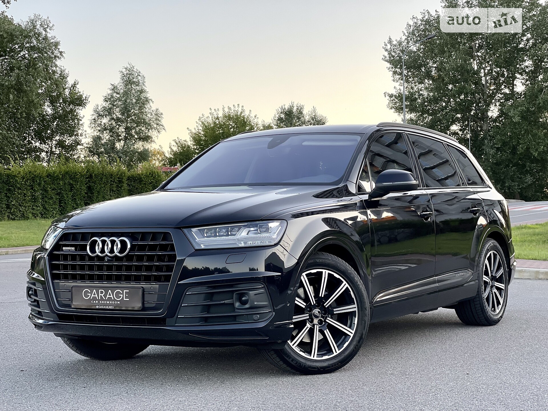 Головне фото звіту автомобіля AUDI Q7 2017
