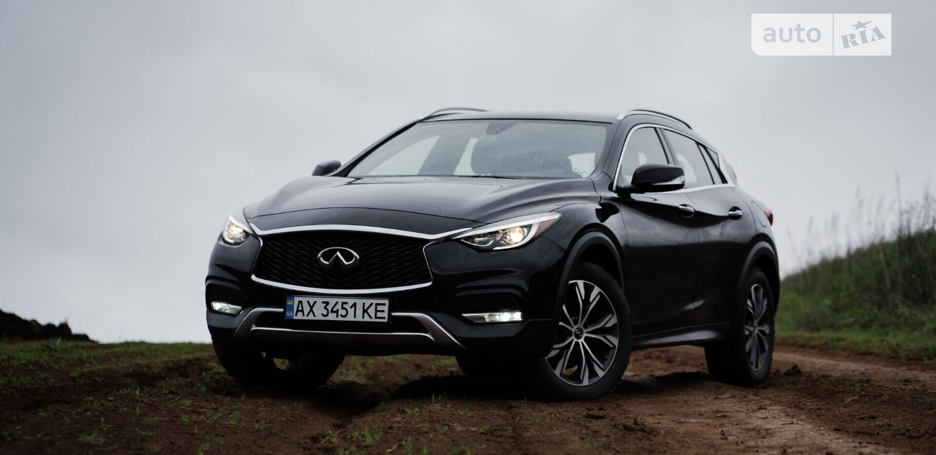 INFINITI QX30 2017