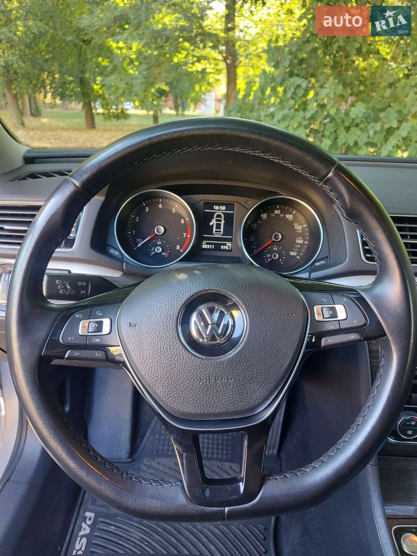 VOLKSWAGEN PASSAT 2018
