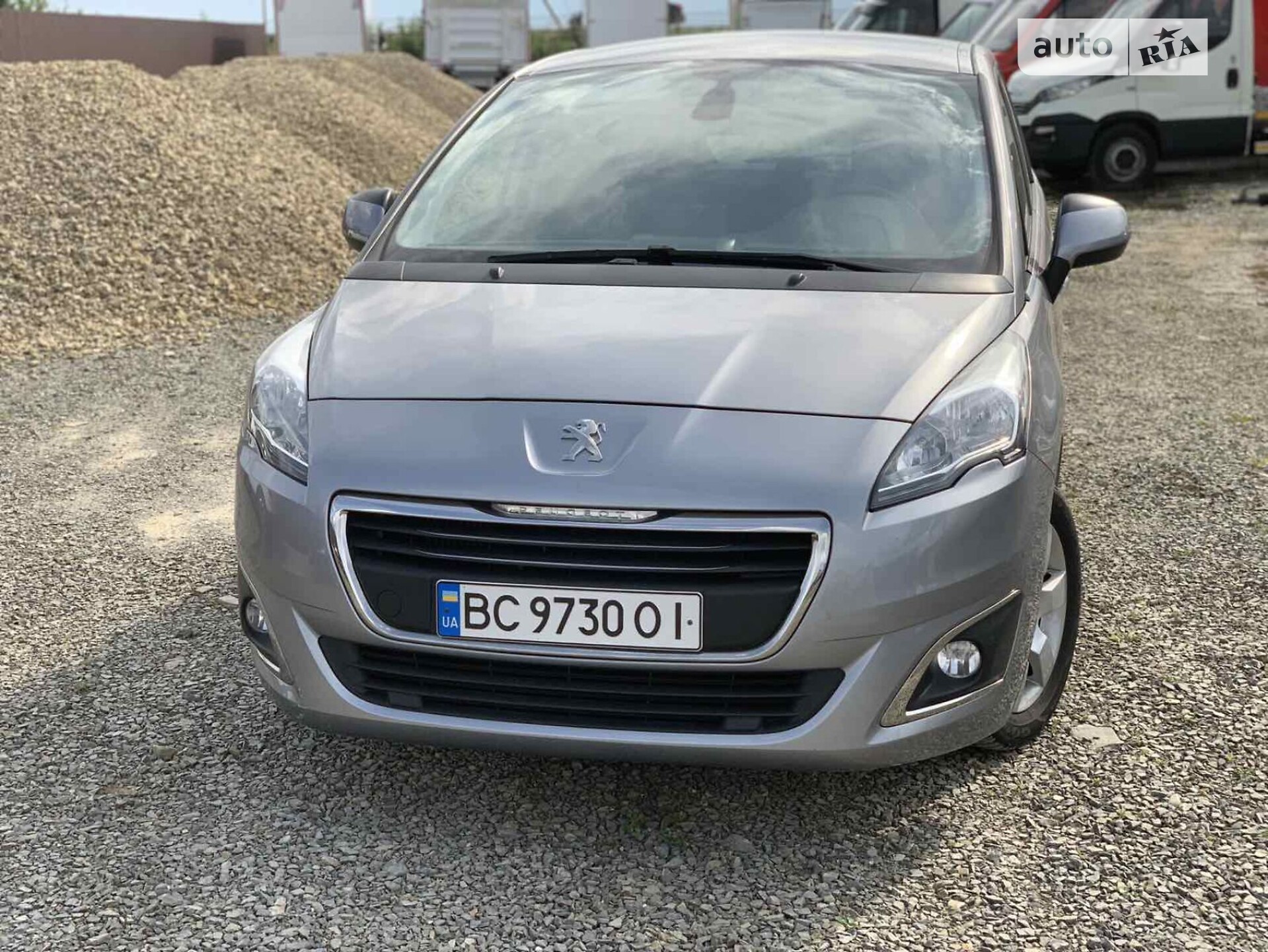 PEUGEOT 5008 2013