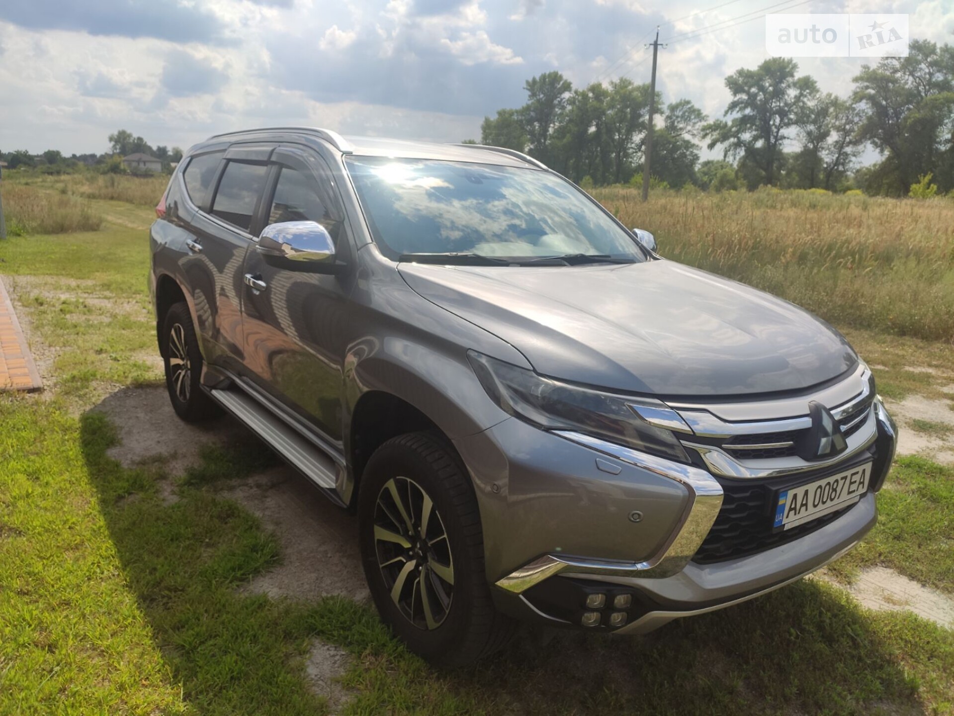 MITSUBISHI PAJERO SPORT 2017
