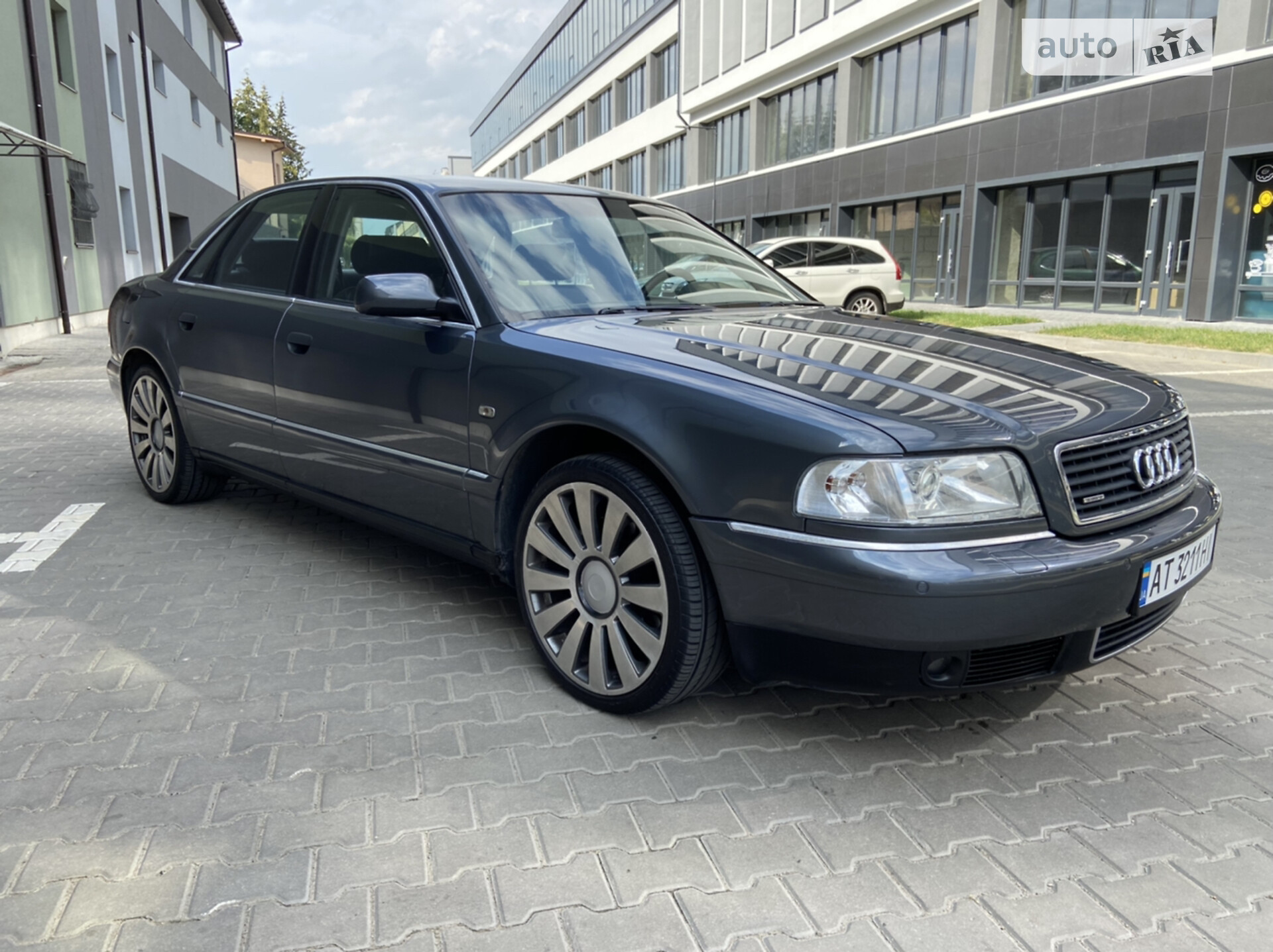 AUDI A8 2001