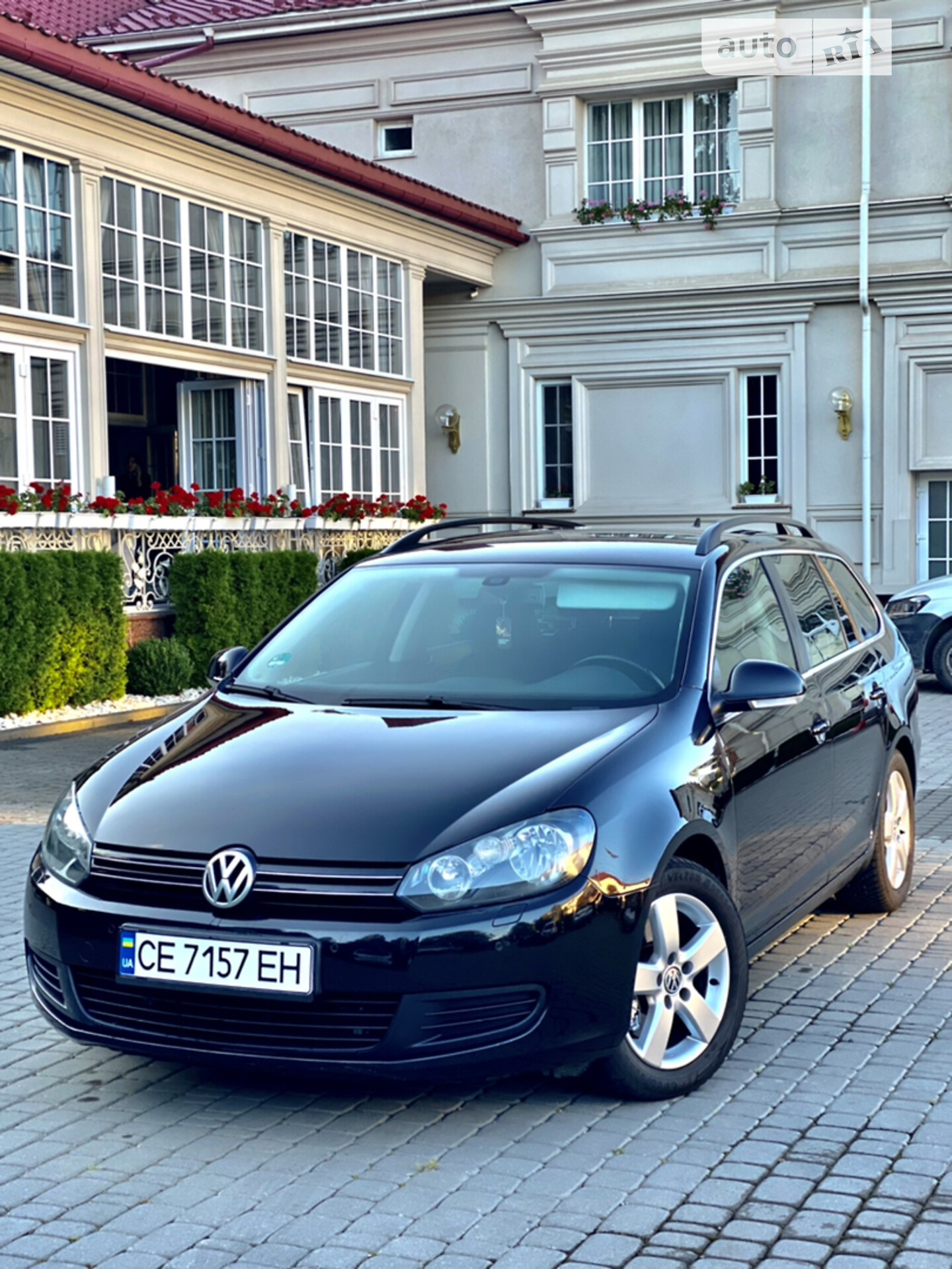 VOLKSWAGEN GOLF 2010