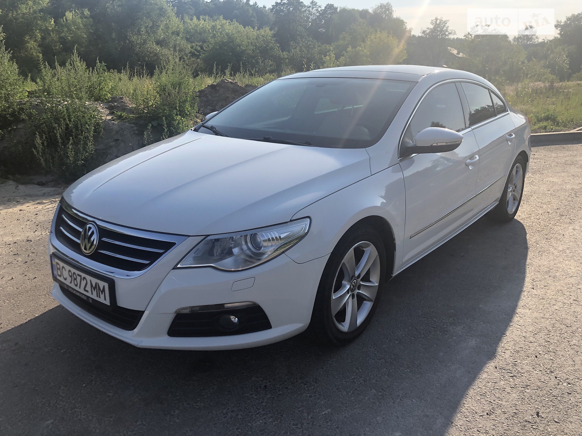 VOLKSWAGEN PASSAT 2011