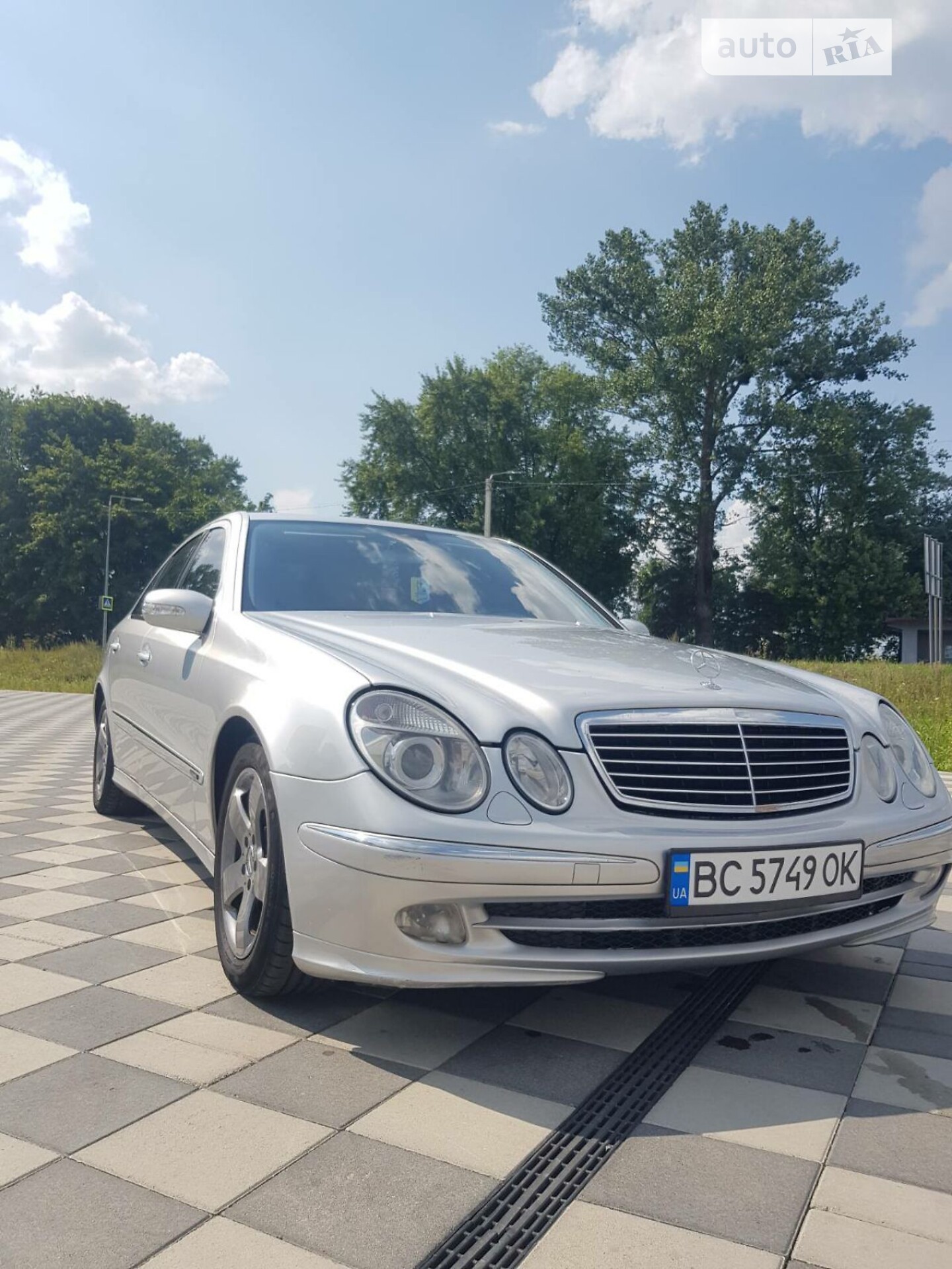MERCEDES-BENZ E 270 2003
