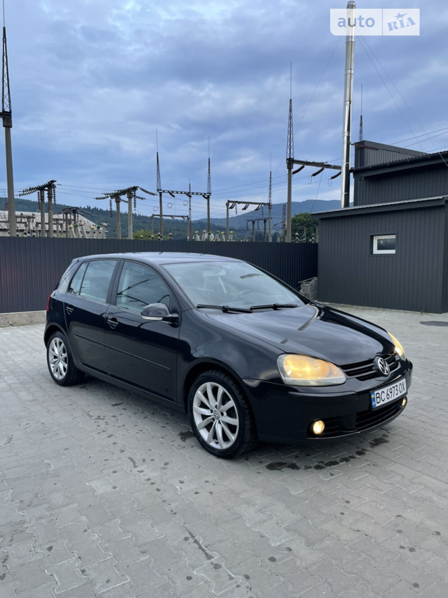 VOLKSWAGEN GOLF 2004