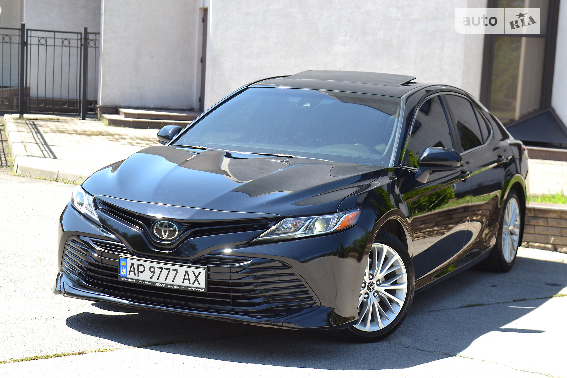 TOYOTA CAMRY