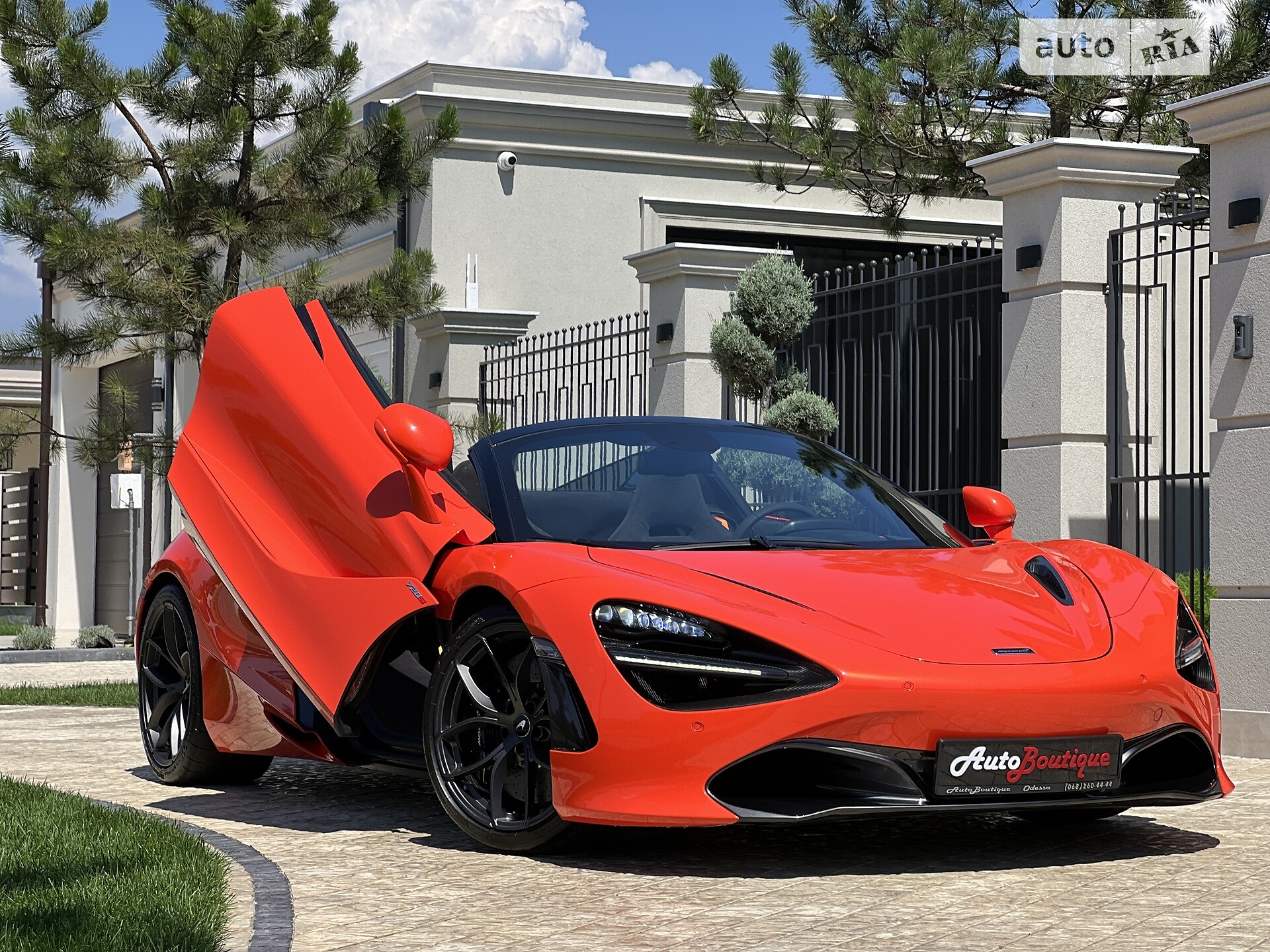 MCLAREN 720S 2019