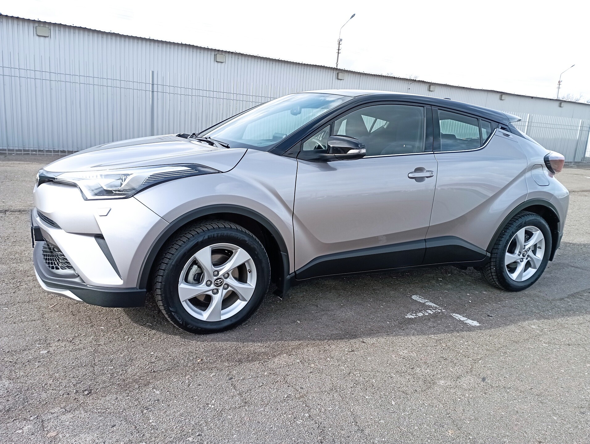 TOYOTA C-HR 2016
