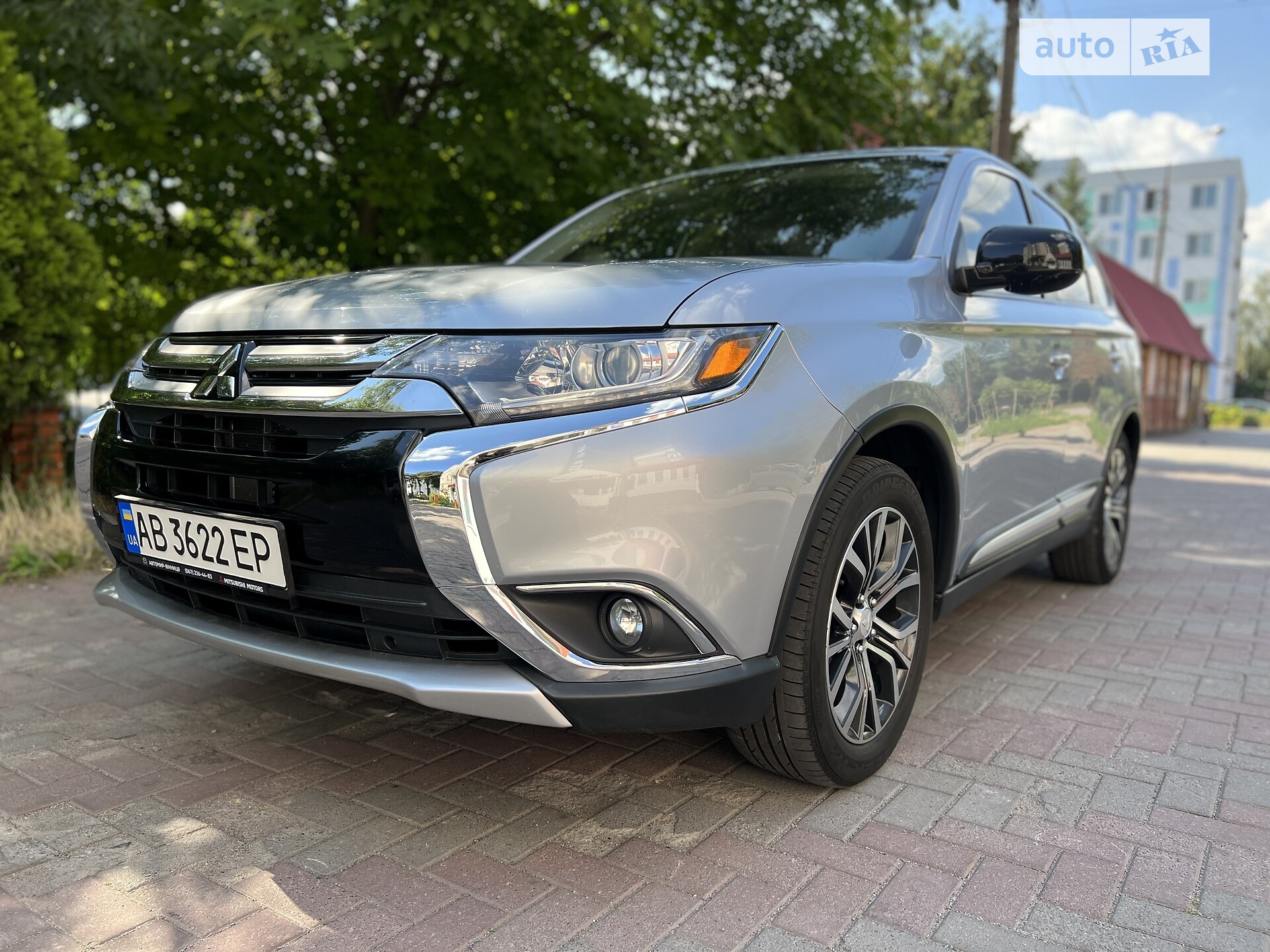 Головне фото звіту автомобіля MITSUBISHI OUTLANDER 2015