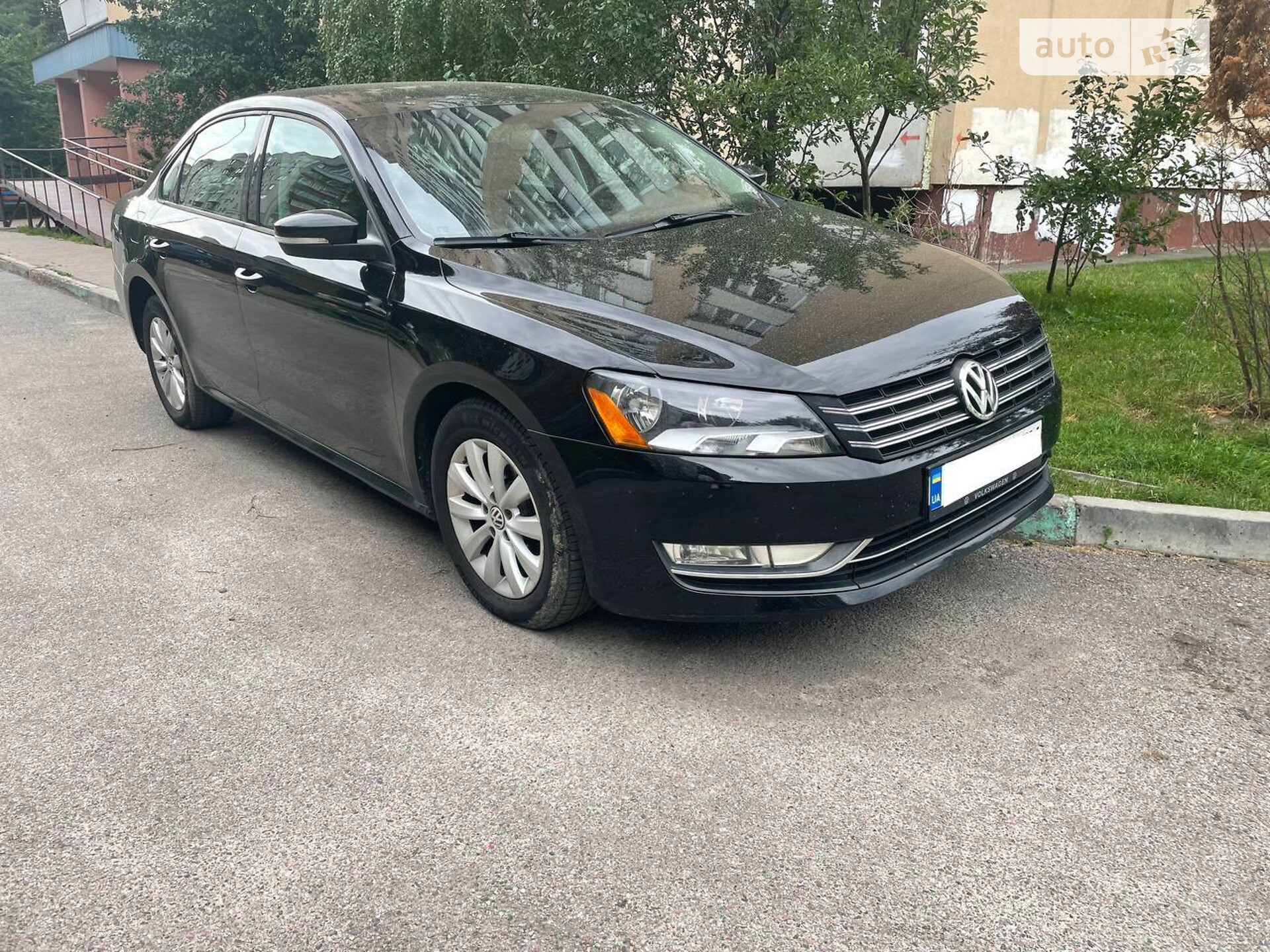VOLKSWAGEN PASSAT 2012