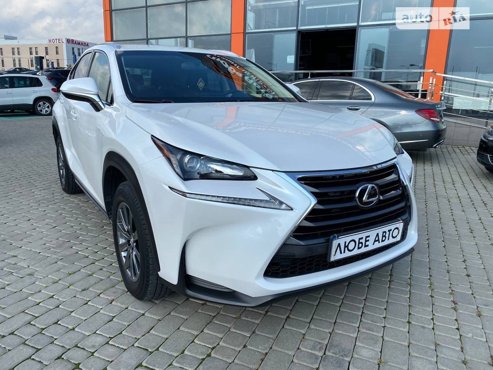 LEXUS NX 200T 2017