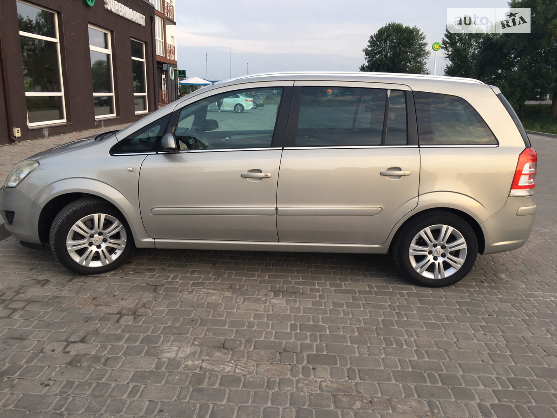 Головне фото звіту автомобіля OPEL ZAFIRA 2008