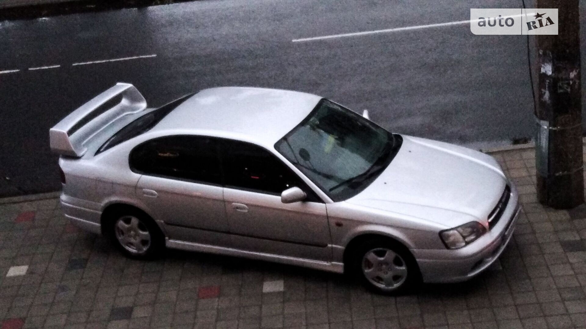 SUBARU LEGACY 2001
