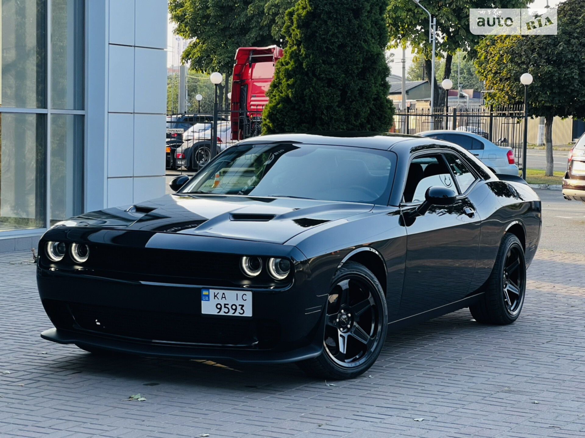 Головне фото звіту автомобіля DODGE CHALLENGER 2016