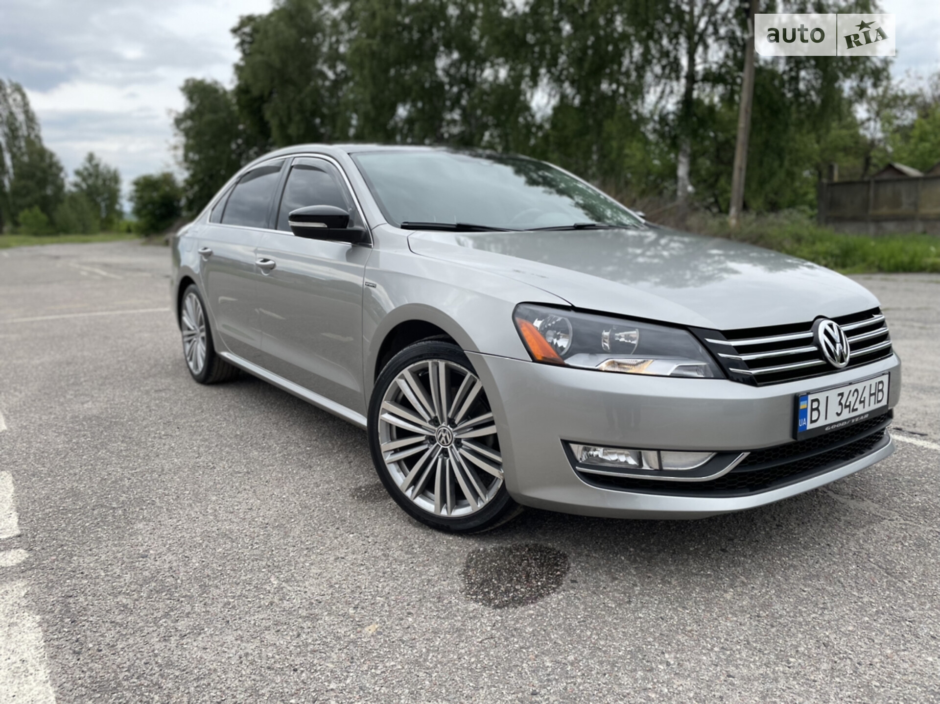 VOLKSWAGEN PASSAT 2014
