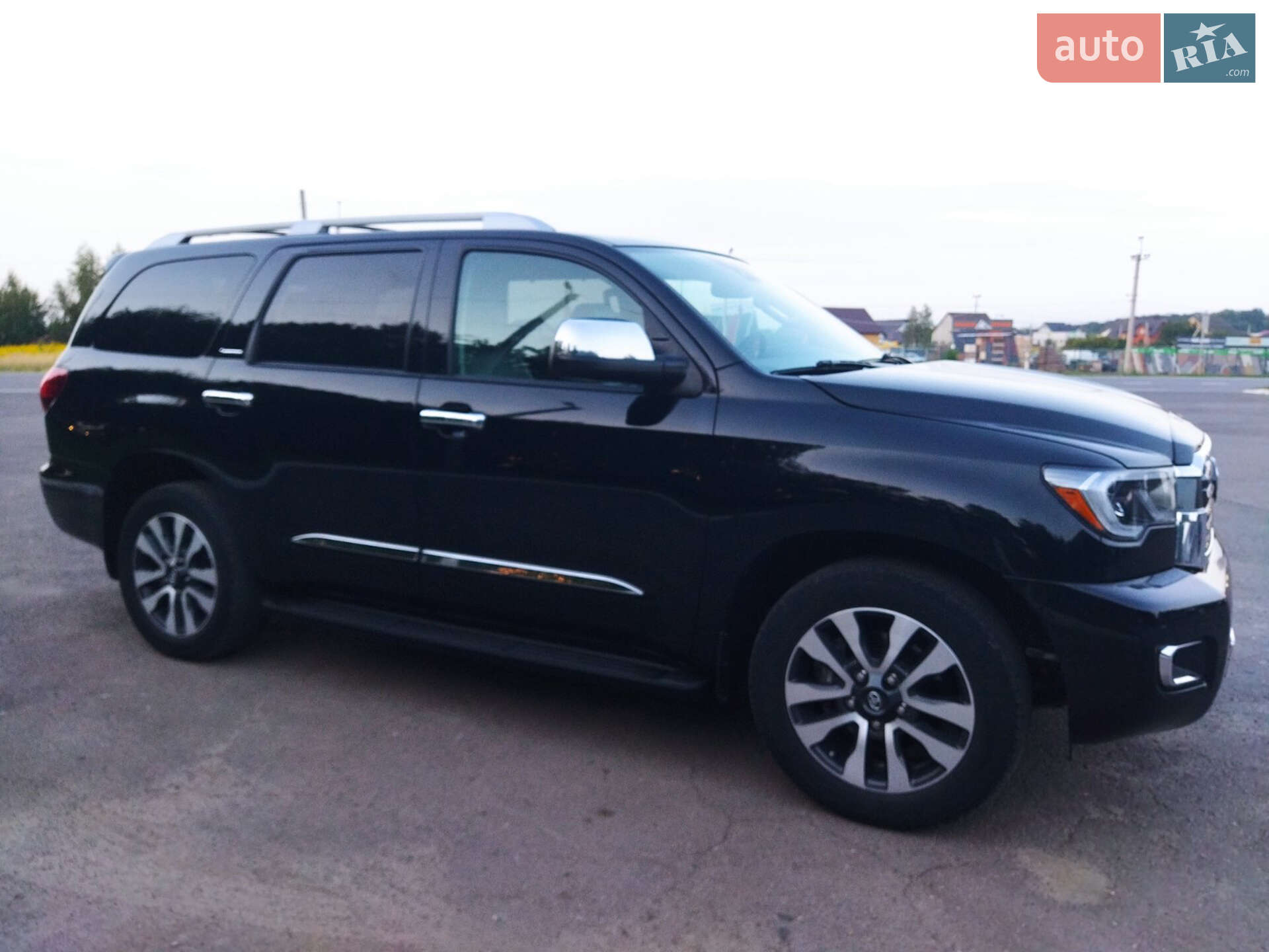 TOYOTA SEQUOIA 2017