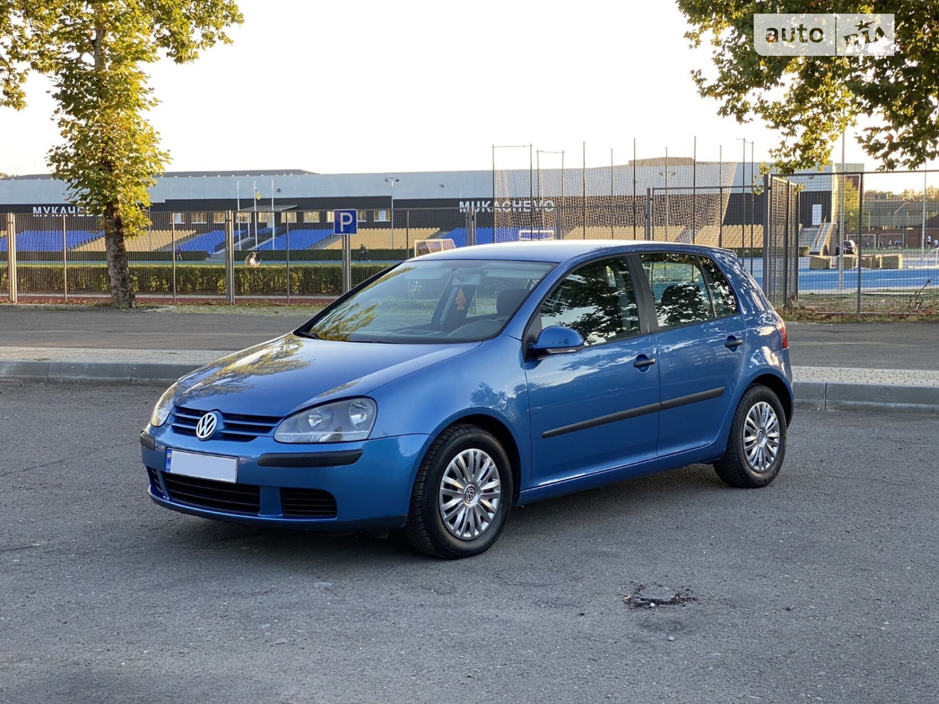 VOLKSWAGEN GOLF 2004