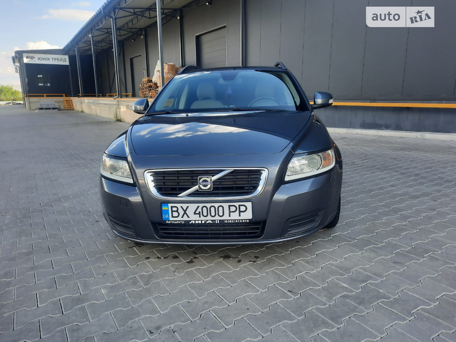 VOLVO V50