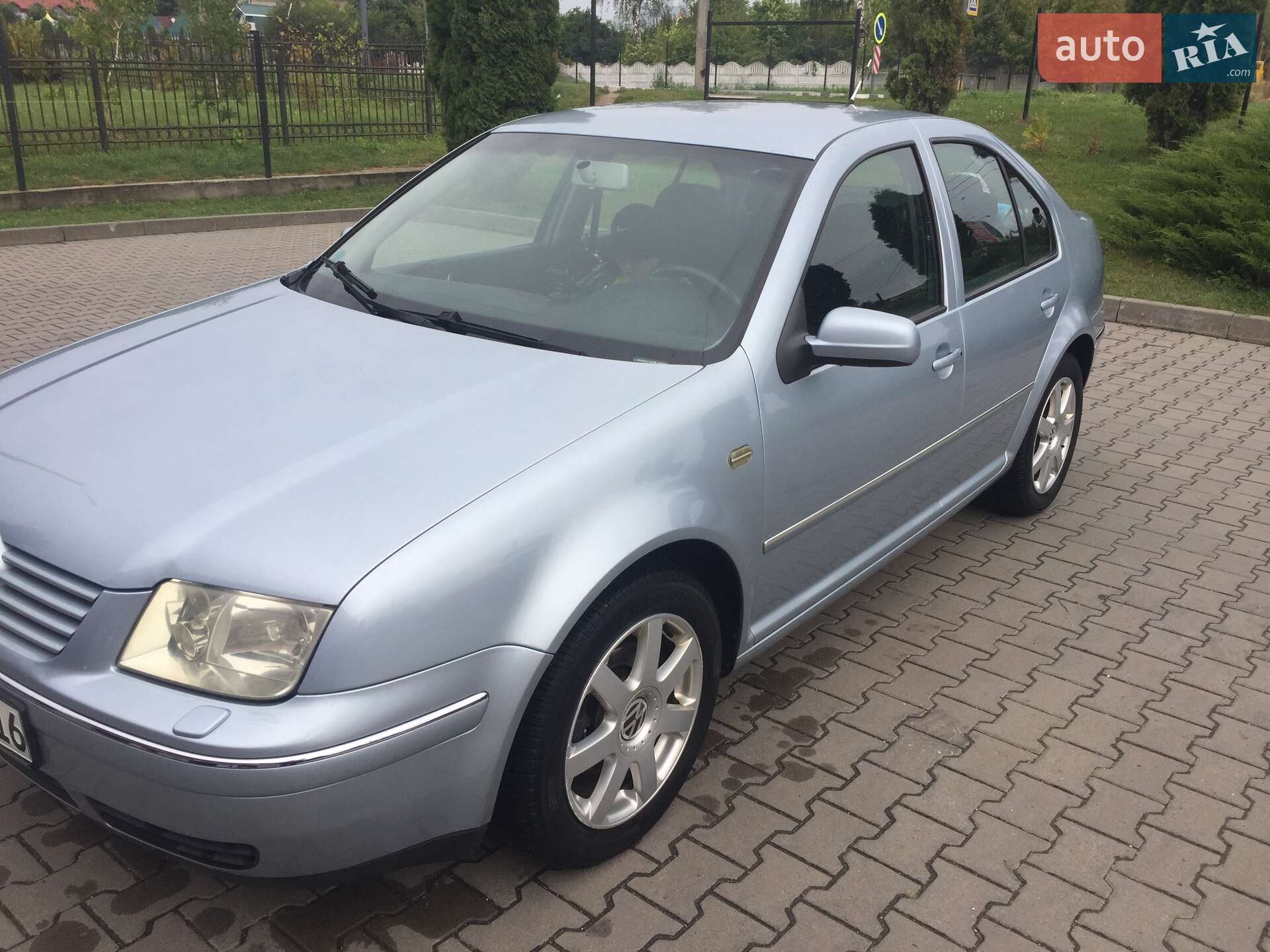 VOLKSWAGEN BORA 2004