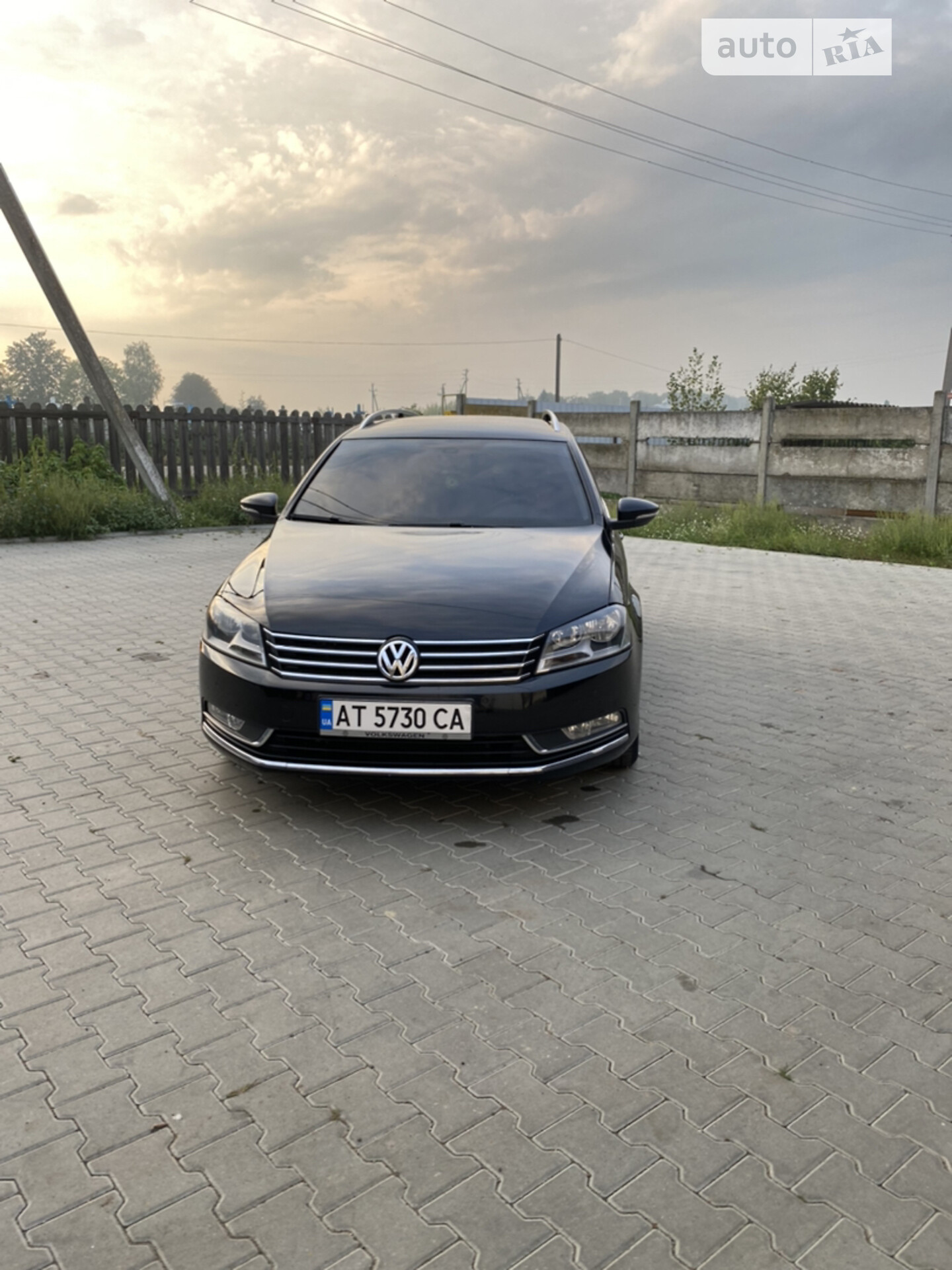 VOLKSWAGEN PASSAT 2011