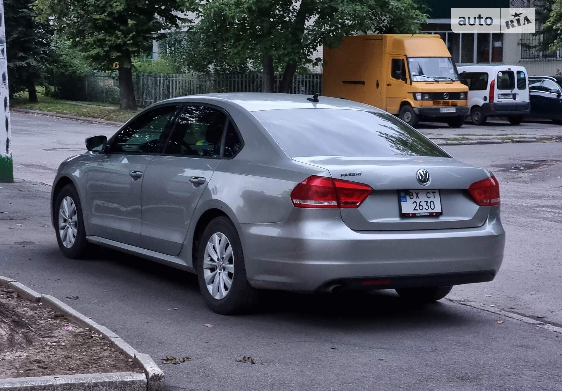 VOLKSWAGEN PASSAT 2013