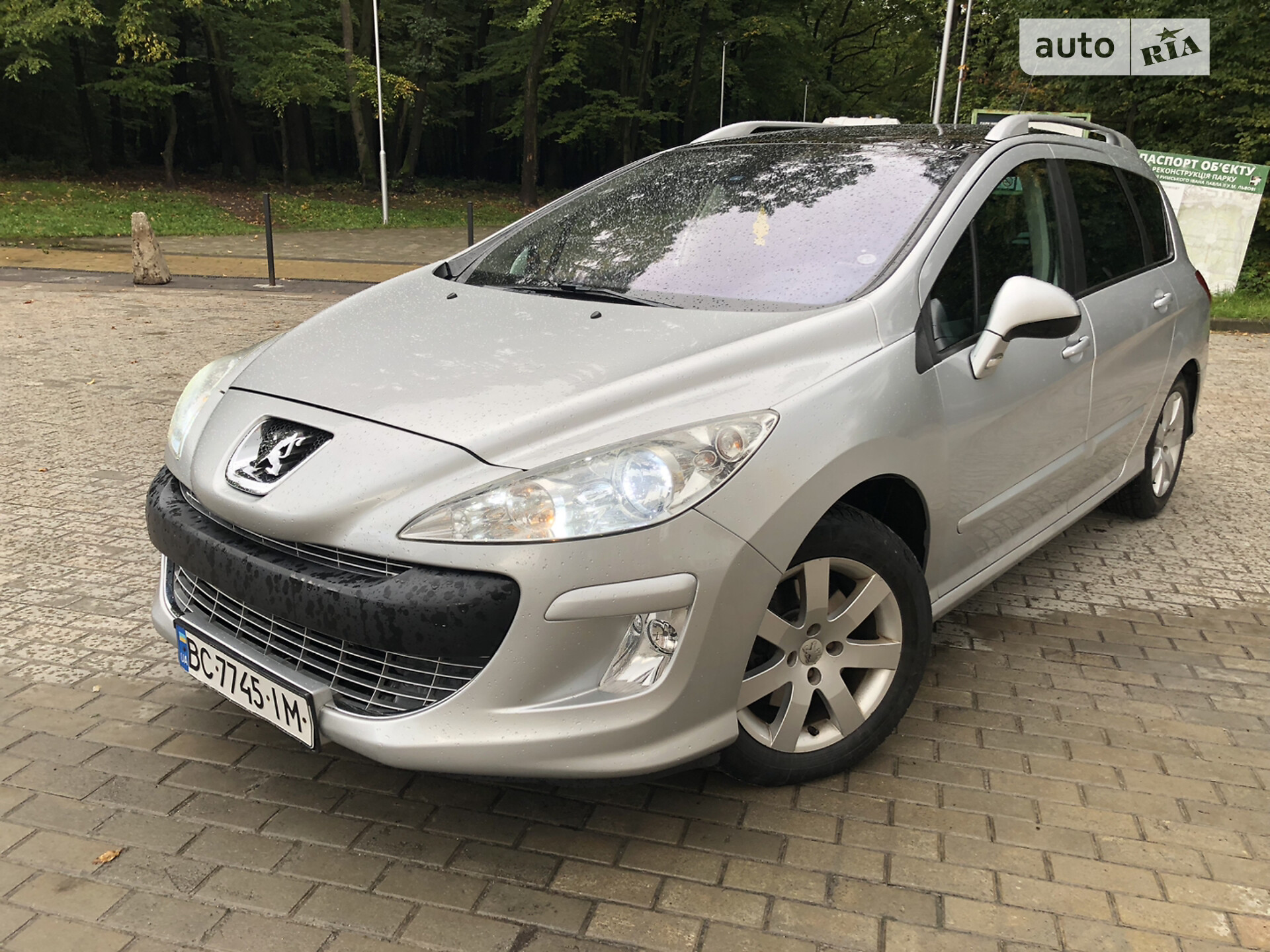 Головне фото звіту автомобіля PEUGEOT 308 2010