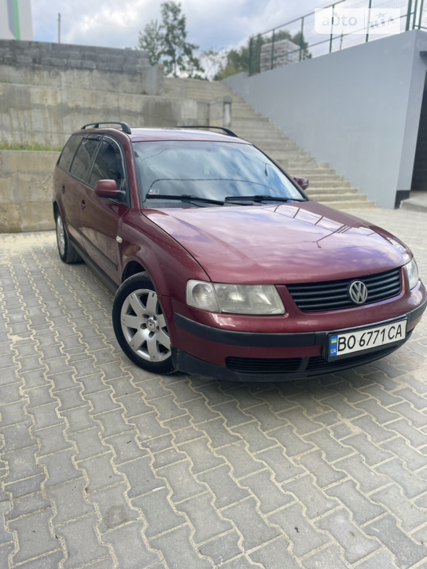 VOLKSWAGEN PASSAT 1998