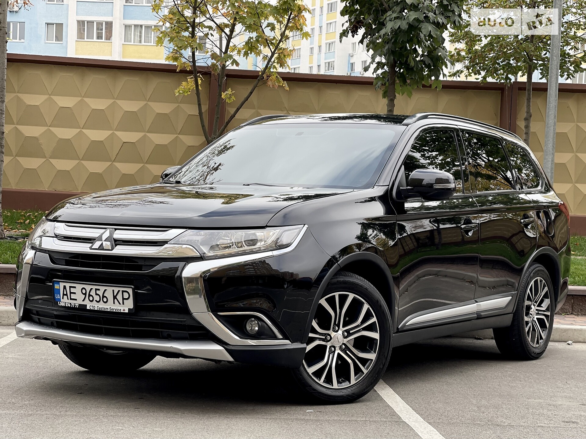 Головне фото звіту автомобіля MITSUBISHI OUTLANDER 2016
