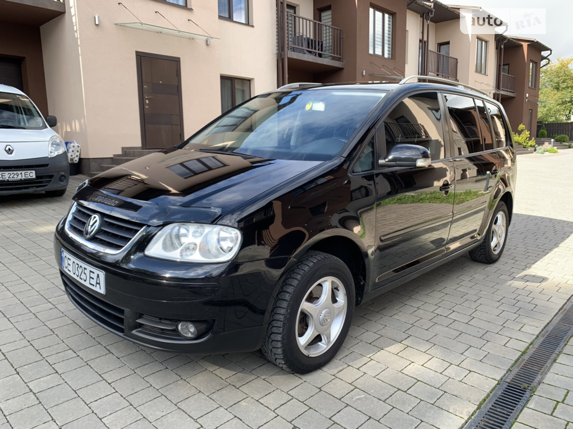VOLKSWAGEN TOURAN 2004