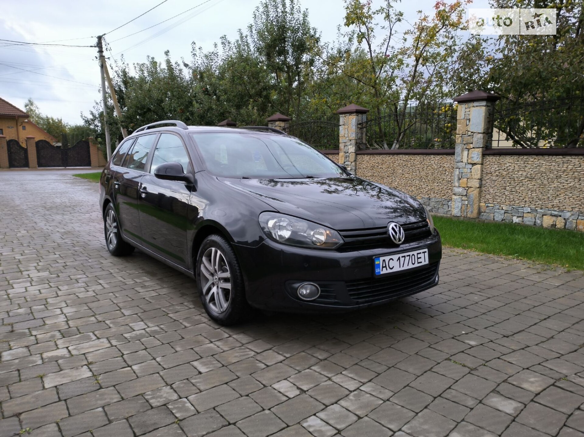 VOLKSWAGEN GOLF 2010