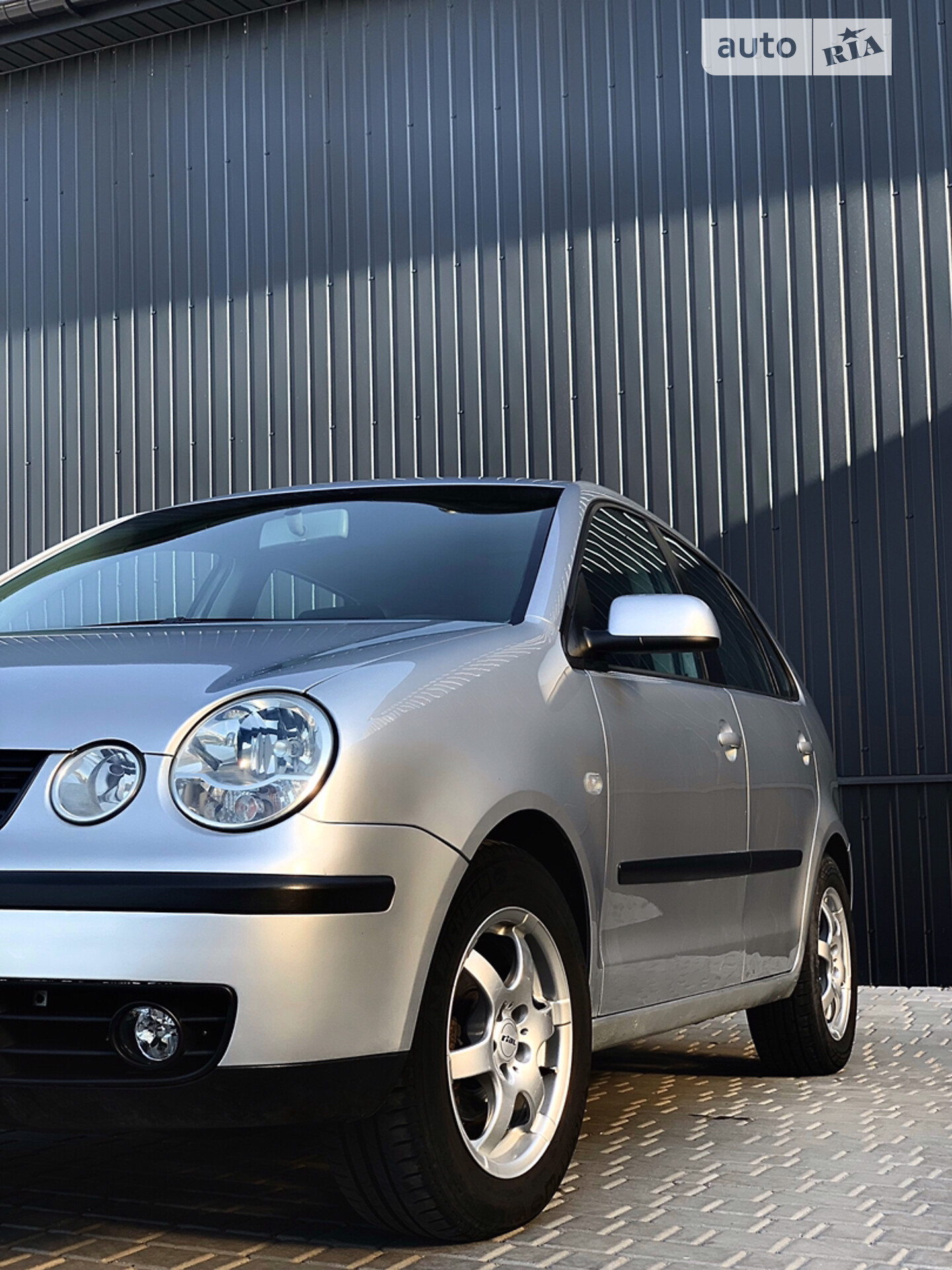 VOLKSWAGEN POLO 2004