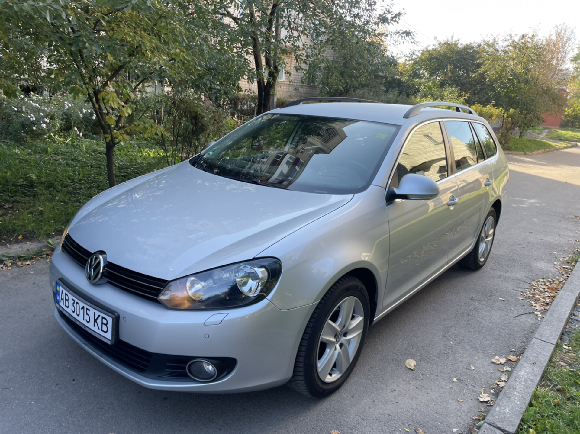 VOLKSWAGEN GOLF 2010
