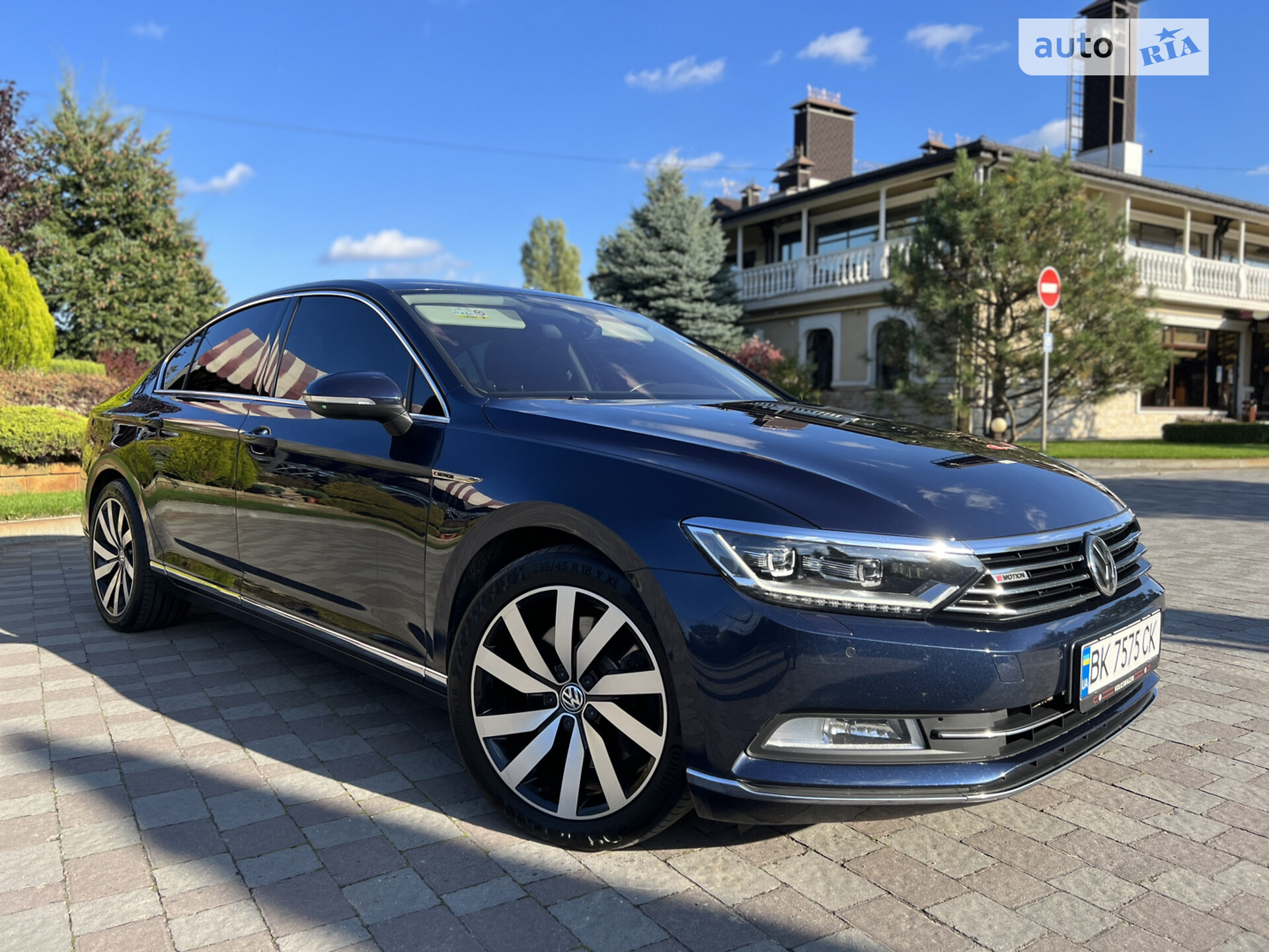 VOLKSWAGEN PASSAT 2016