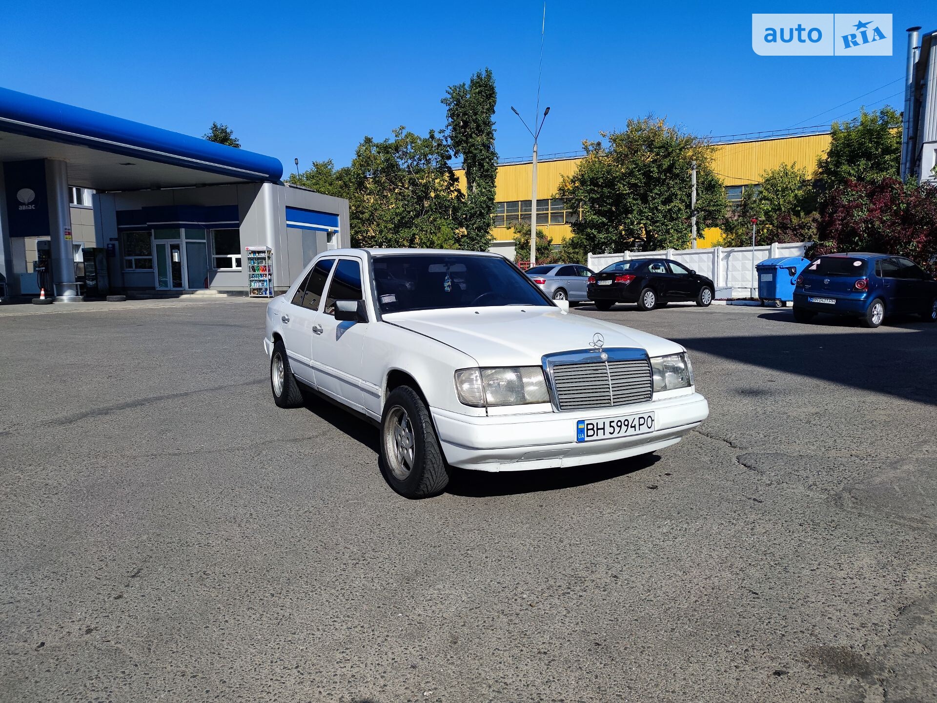 MERCEDES-BENZ 230 Е 1988