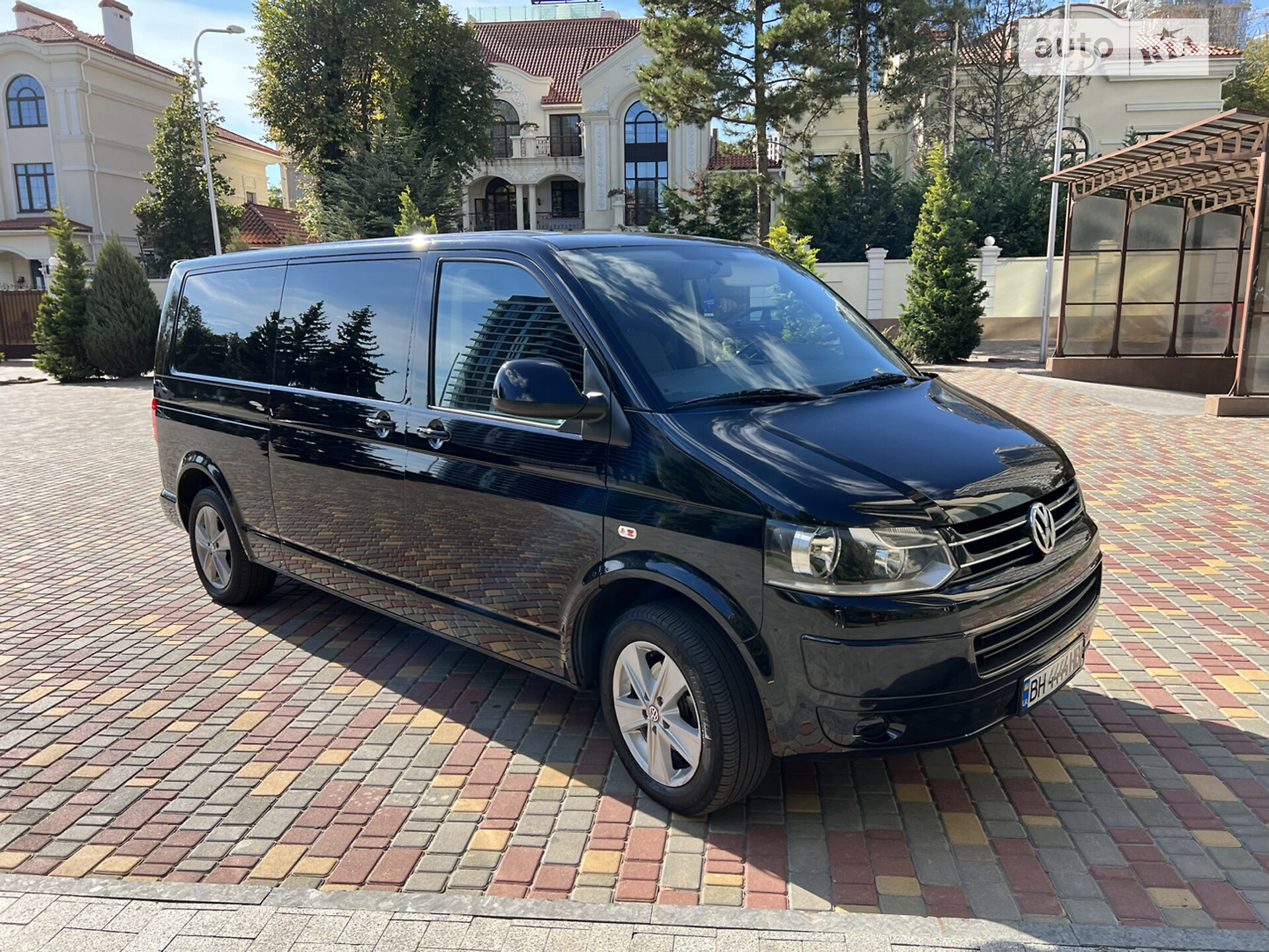 VOLKSWAGEN CARAVELLE 2011