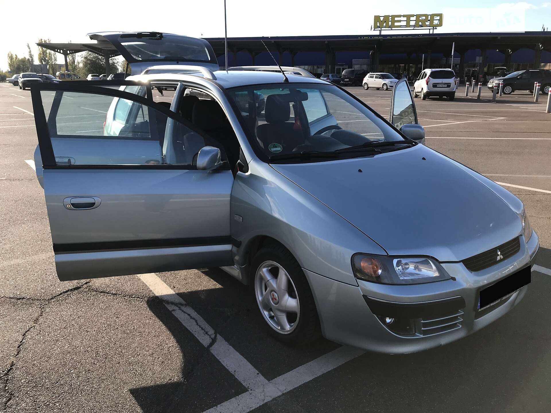 MITSUBISHI SPEACE STAR 2004